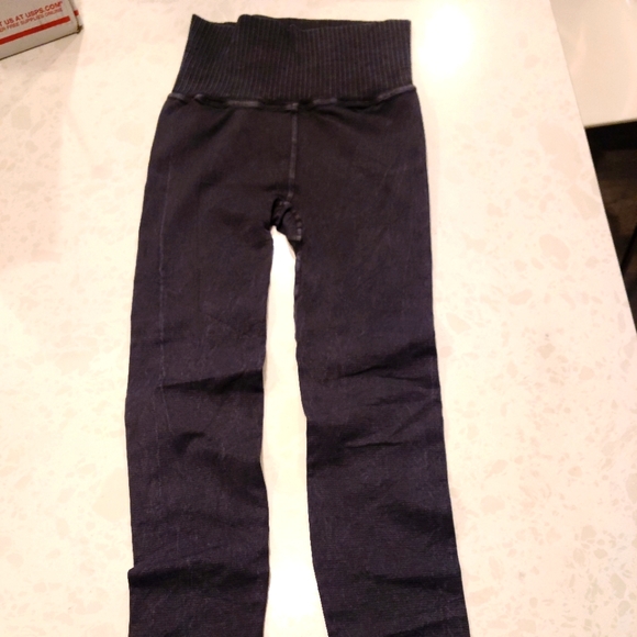 NEW Free People Movement Good Karma V Crop Sports Bra & Leggings Bundle Graphite - Picture 4 of 15